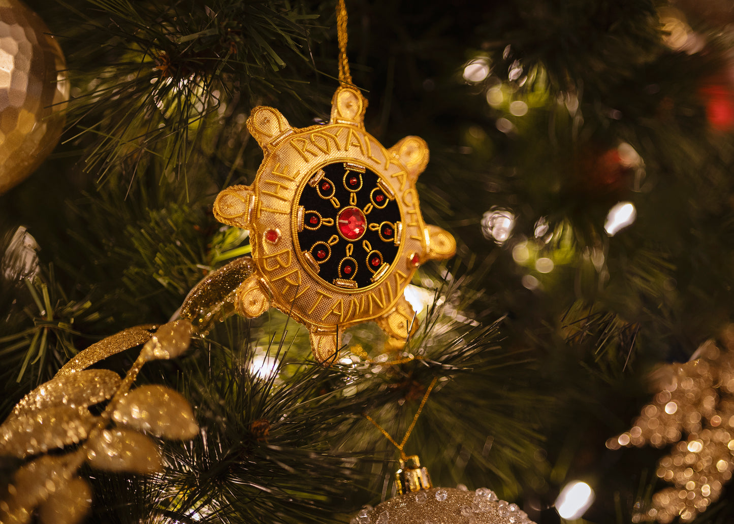 Britannia Ship's Wheel Decoration