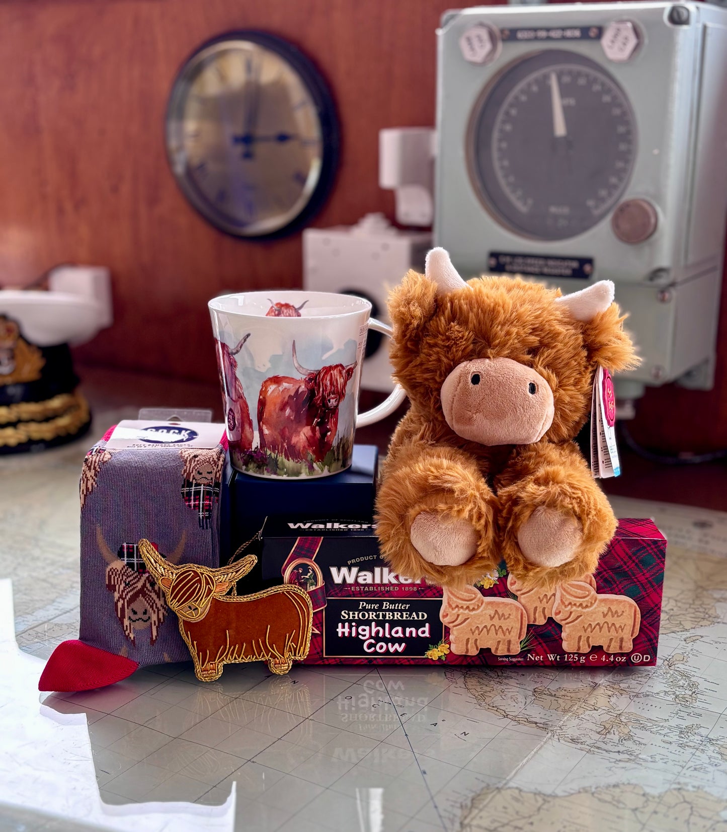 Highland Cow Hamper with Two Admissions Tickets